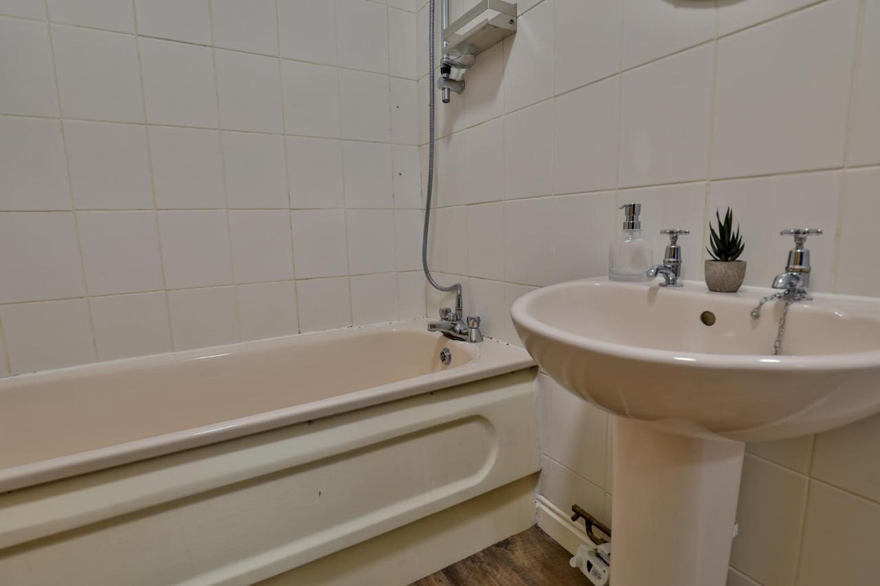 Devon St - Cozy Home, Free Easy Parking! Kingston upon Hull Exterior photo